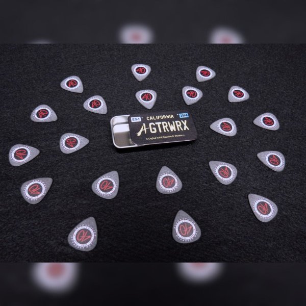 画像1:  【限定生産】  Tom Anderson / 40th Anniversary Pick Set (1)